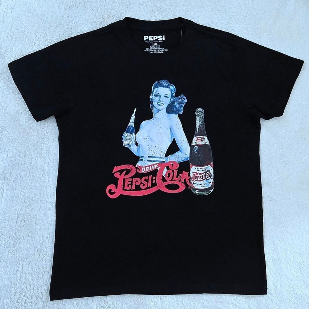 Pepsi🥤 1940s Pinup📌 Girl👱‍♀️ Graphic Tee👕 - NWT